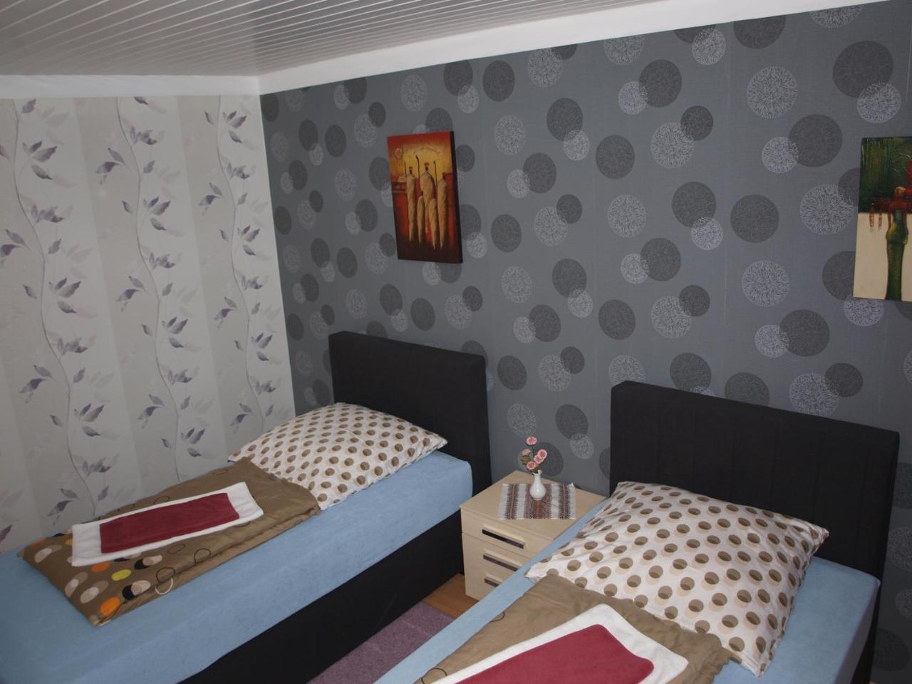 Ferienwohnungen-Monteurzimmer Lemberg Hagen  Extérieur photo